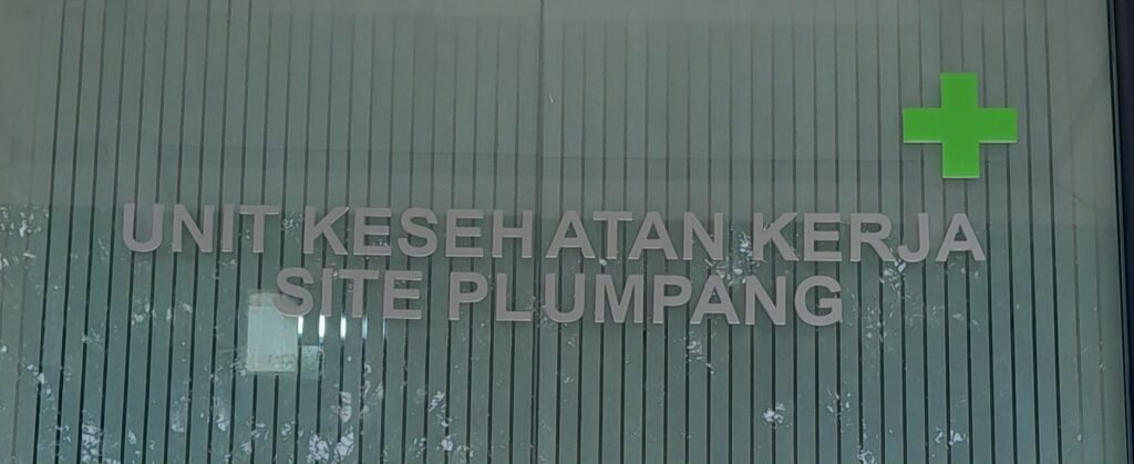 Jasa Pembuatan Huruf Timbul Acrylic Laser