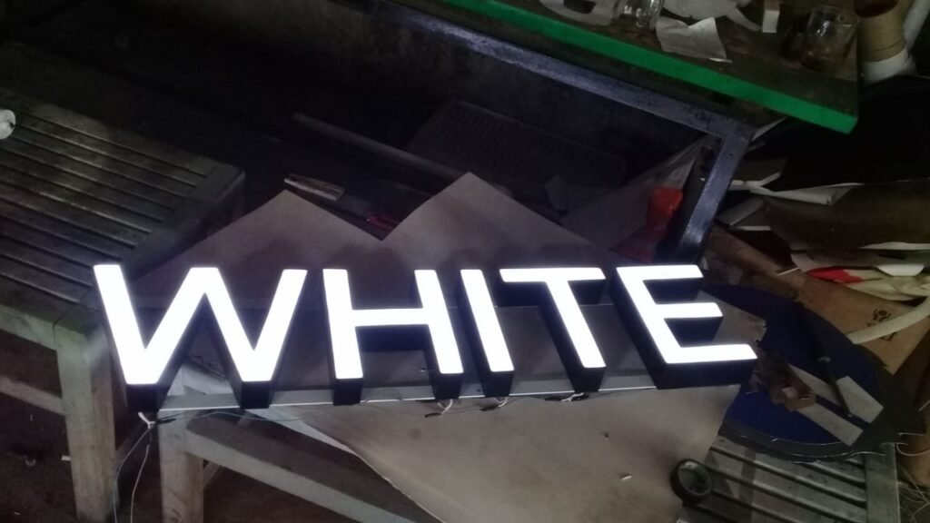harga huruf timbul acrylic LED