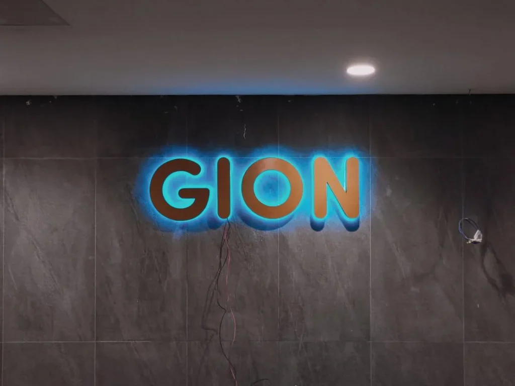 huruf timbul murah di Kebayoran Lama