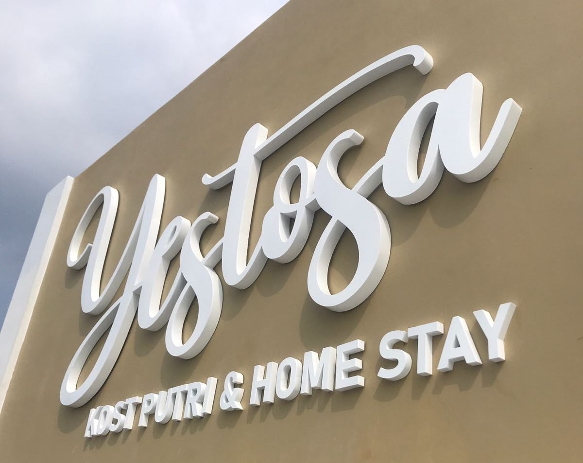 huruf timbul akrilik di Kebayoran